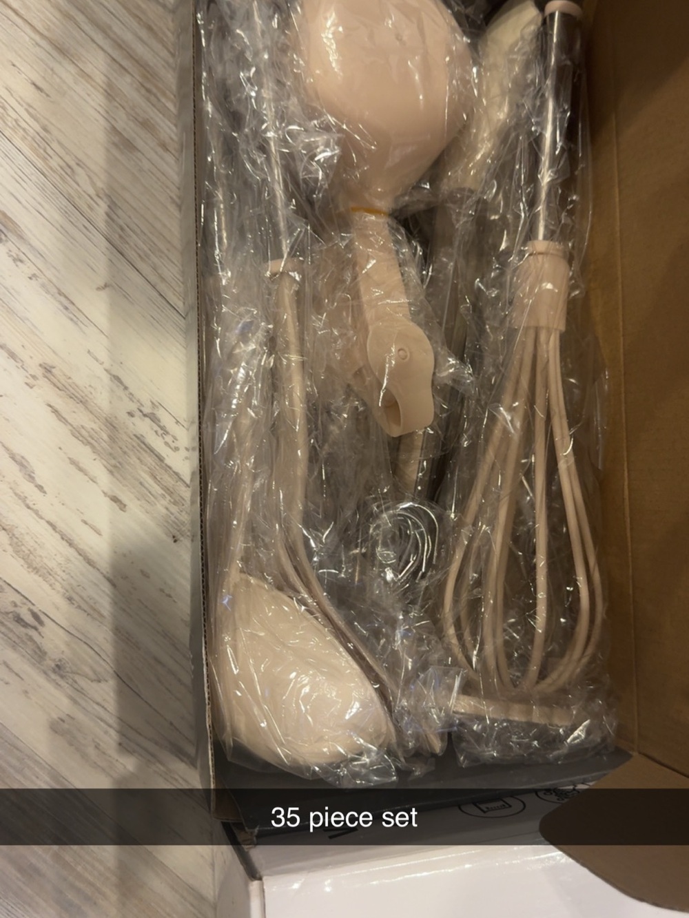 Women’s Neutral Beige Everyday utincil